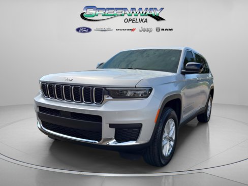 New 2025 Jeep Grand Cherokee L Laredo image 3