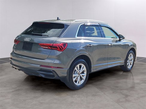 Certified 2022 Audi Q3 2.0T Premium Plus w/ Premium Plus Package image 4