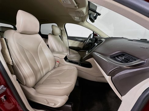 Used 2017 Lincoln MKC Premiere image 29