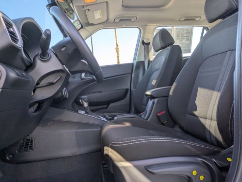 Used 2024 Hyundai Venue SEL image 21