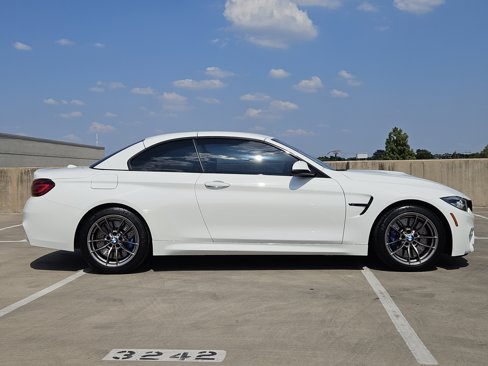 Used 2020 BMW M4 Convertible image 9
