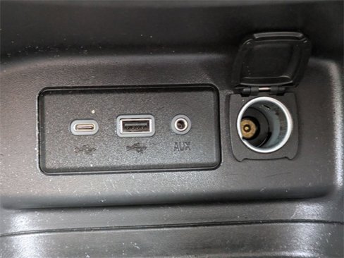 Used 2021 Chevrolet Equinox LT image 21