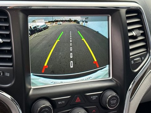 Used 2018 Jeep Grand Cherokee Summit image 27