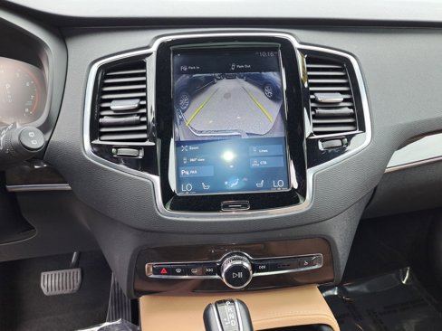 Used 2018 Volvo XC90 T6 Momentum w/ Convenience Package image 18