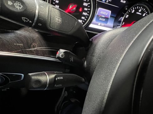 Used 2017 Mercedes-Benz E 300 4MATIC image 26