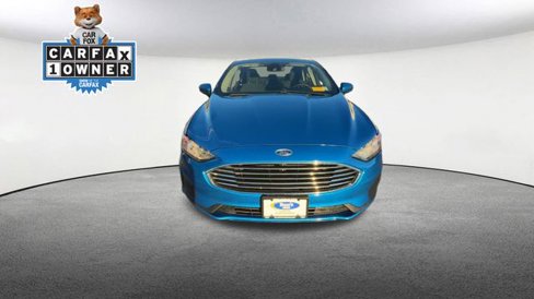 Used 2020 Ford Fusion SE image 3