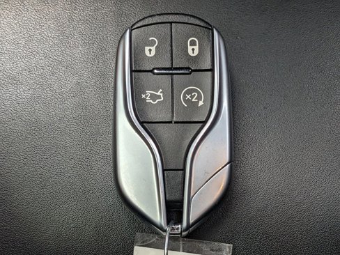 Used 2019 Maserati Levante S image 31