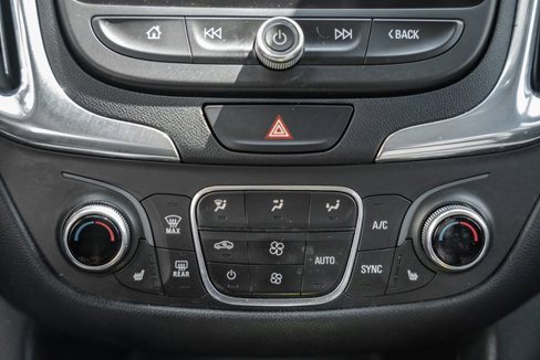 Used 2018 Chevrolet Equinox LT w/ Sun & Infotainment Package image 26