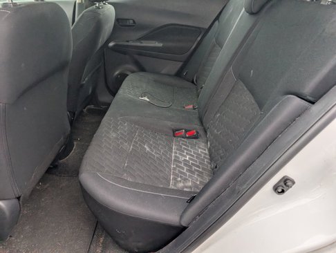 Used 2021 Nissan Kicks S image 7