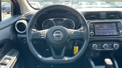 Used 2023 Nissan Versa S w/ Trunk Package image 12