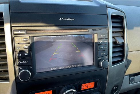 Used 2013 Nissan Frontier SL w/ Moonroof Pkg image 17