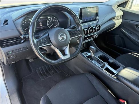 Used 2021 Nissan Sentra SV image 11
