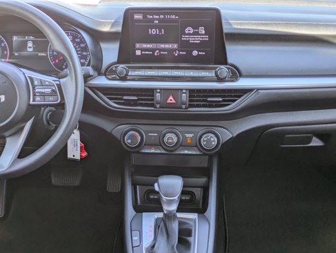 Used 2023 Kia Forte LXS w/ LXS Technology Package image 16