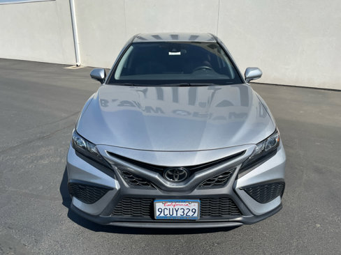 Used 2023 Toyota Camry SE image 2