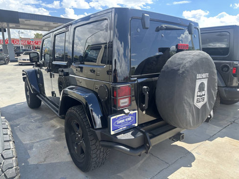 Used 2012 Jeep Wrangler Unlimited Rubicon image 4