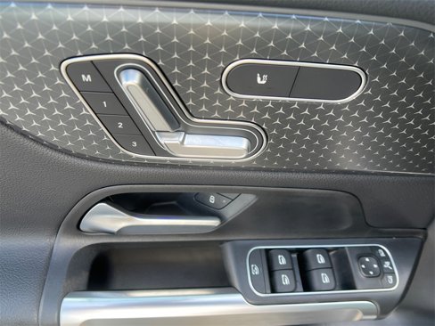 Certified 2024 Mercedes-Benz GLB 250 w/ Driver Assistance Package image 13