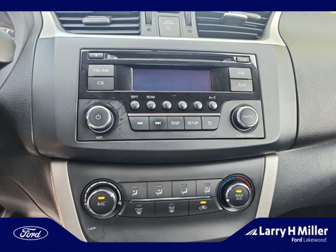 Used 2015 Nissan Sentra S image 27
