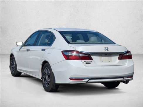 Used 2016 Honda Accord LX image 7