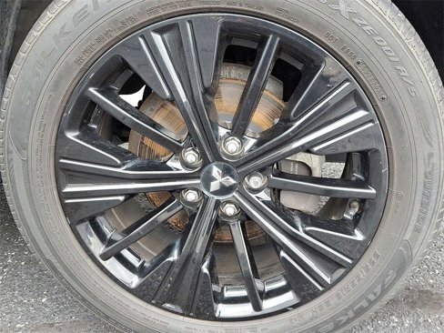 Used 2022 Mitsubishi Eclipse Cross LE image 9