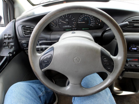 Used 1999 Plymouth Voyager image 13