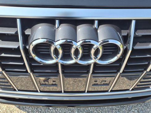 New 2025 Audi Q3 2.0T Premium image 3