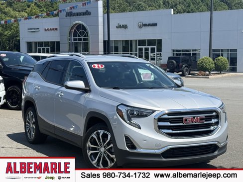 Used 2021 GMC Terrain SLT image 1