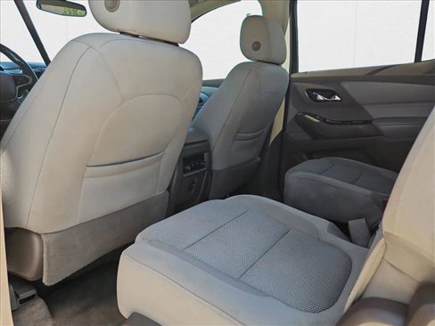 Used 2018 Chevrolet Traverse LT image 19