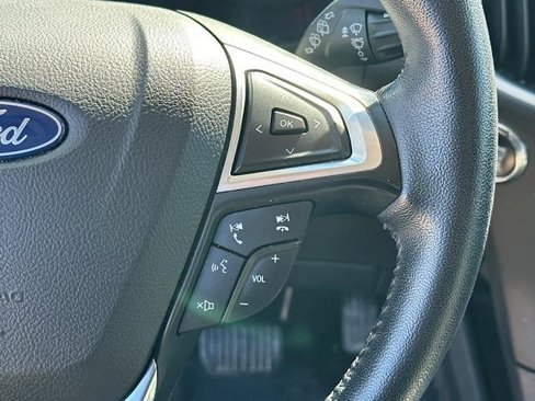 Used 2023 Ford Edge SEL image 25