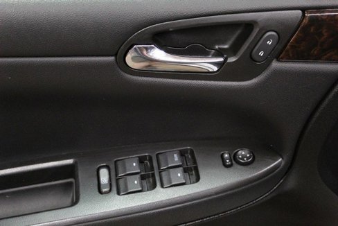 Used 2014 Chevrolet Impala Limited LS image 16