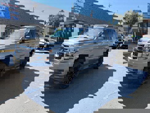 Used 2018 Chevrolet Tahoe LT image 3