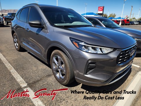 Used 2023 Ford Escape ST-Line image 1
