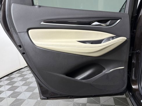 Used 2018 Buick Enclave Essence image 21