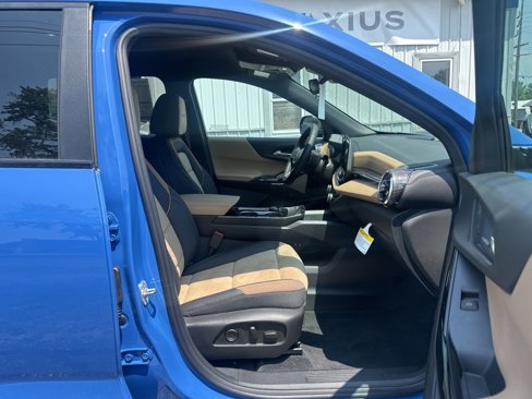 New 2026 Chevrolet Equinox ACTIV w/ Convenience Package III image 21