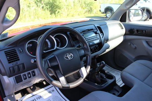 Used 2012 Toyota Tacoma 4x4 Regular Cab image 17