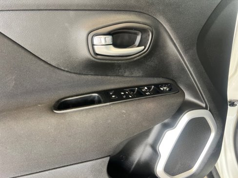 Used 2020 Jeep Renegade Sport w/ Sport Appearance Group image 18