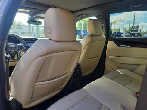 Used 2018 Cadillac XT5 Luxury w/ Driver Awareness Package image 36