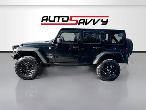 Used 2013 Jeep Wrangler Unlimited Sahara w/ Connectivity Group image 4