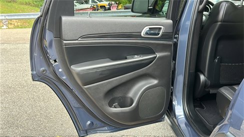 Used 2020 Jeep Grand Cherokee Limited image 23