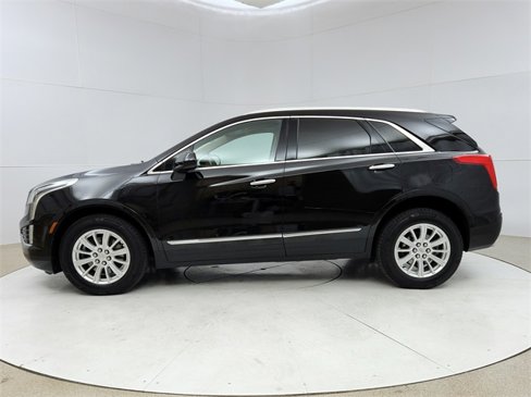 Used 2017 Cadillac XT5 Luxury w/ Driver Awareness Package image 4