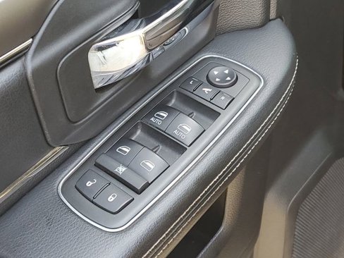 Used 2015 RAM 1500 Sport w/ Remote Start & Security Group image 9