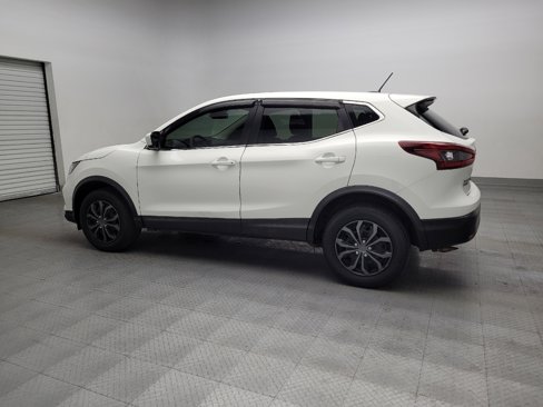 Used 2020 Nissan Rogue Sport S image 3
