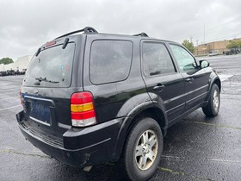 Used 2004 Ford Escape Limited image 5