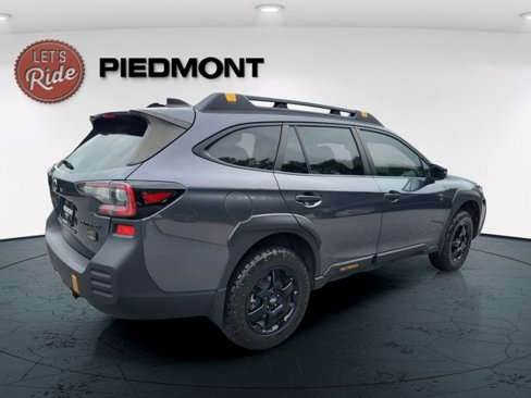Used 2022 Subaru Outback Wilderness w/ Wilderness Package image 6