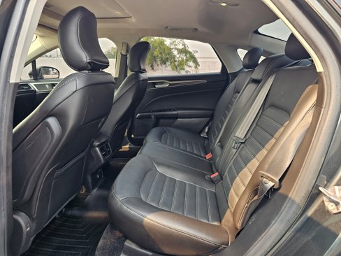 Used 2015 Ford Fusion SE w/ Equipment Group 202A image 13