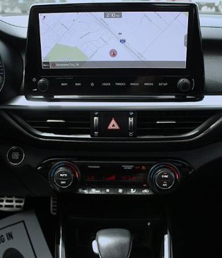 Used 2022 Kia Forte GT-Line w/ GT-Line Premium Package image 18
