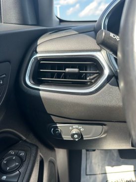 Used 2022 Chevrolet Equinox LT image 38