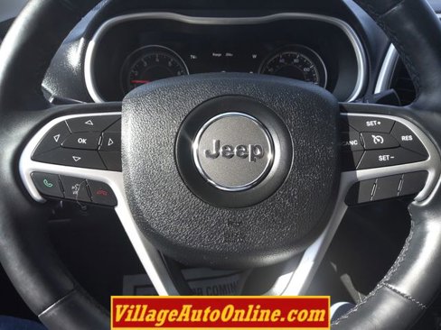 Used 2015 Jeep Cherokee Trailhawk w/ Comfort/Convenience Group image 38