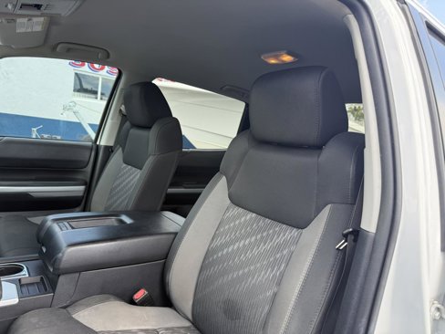 Used 2018 Toyota Tundra SR5 image 13