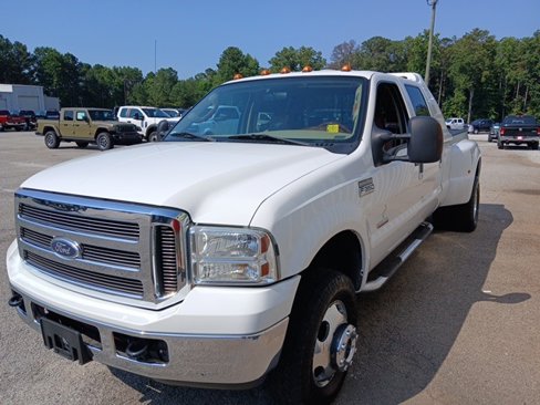 Used 2006 Ford F350 Lariat image 11