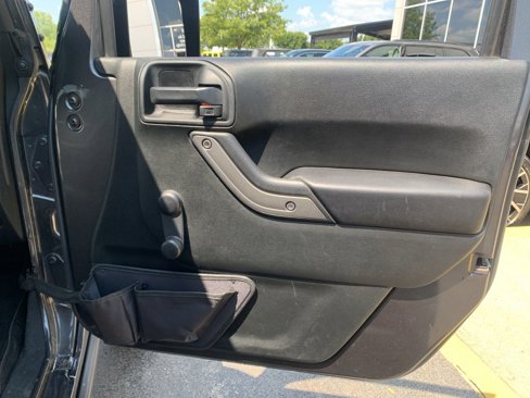 Used 2017 Jeep Wrangler Sport image 15
